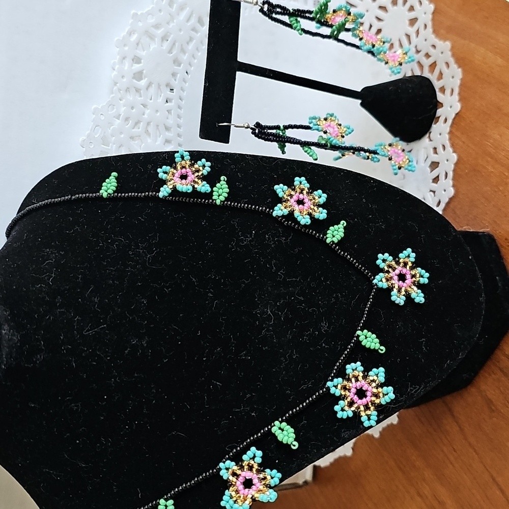Elegant Floral Beaded Jewelry Set - Green, Pink, Blue